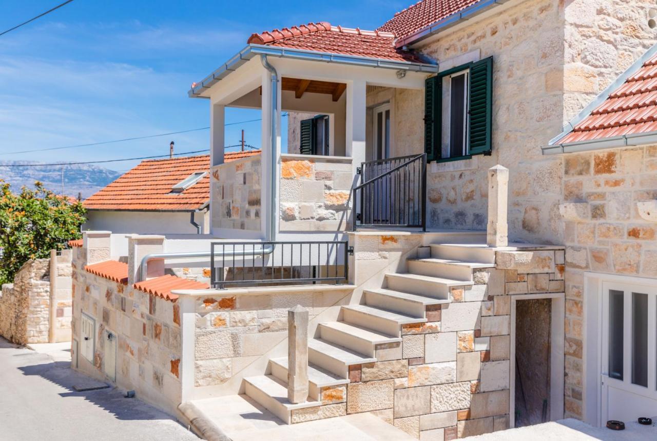 Apartmani Canaki Supetar Exterior photo
